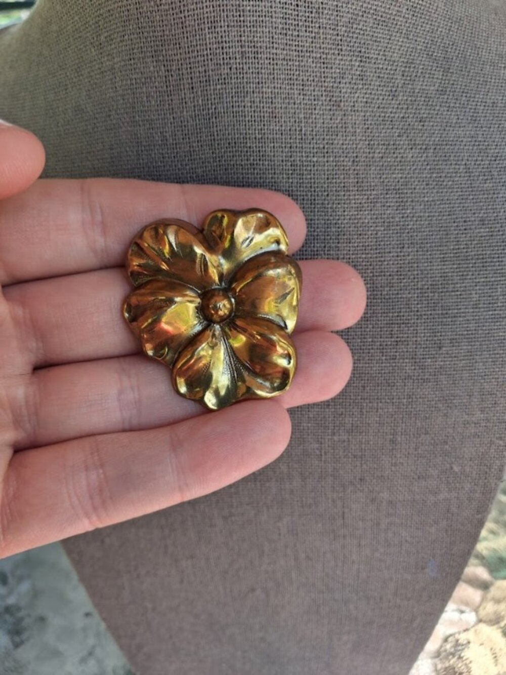 Flower scarf clip